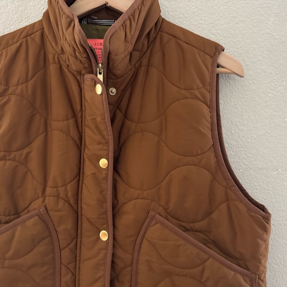 J. Crew Quilted Excursion Vest Large Camel Brown Puff Classic Preppy Equestrian - Picture 7 of 12